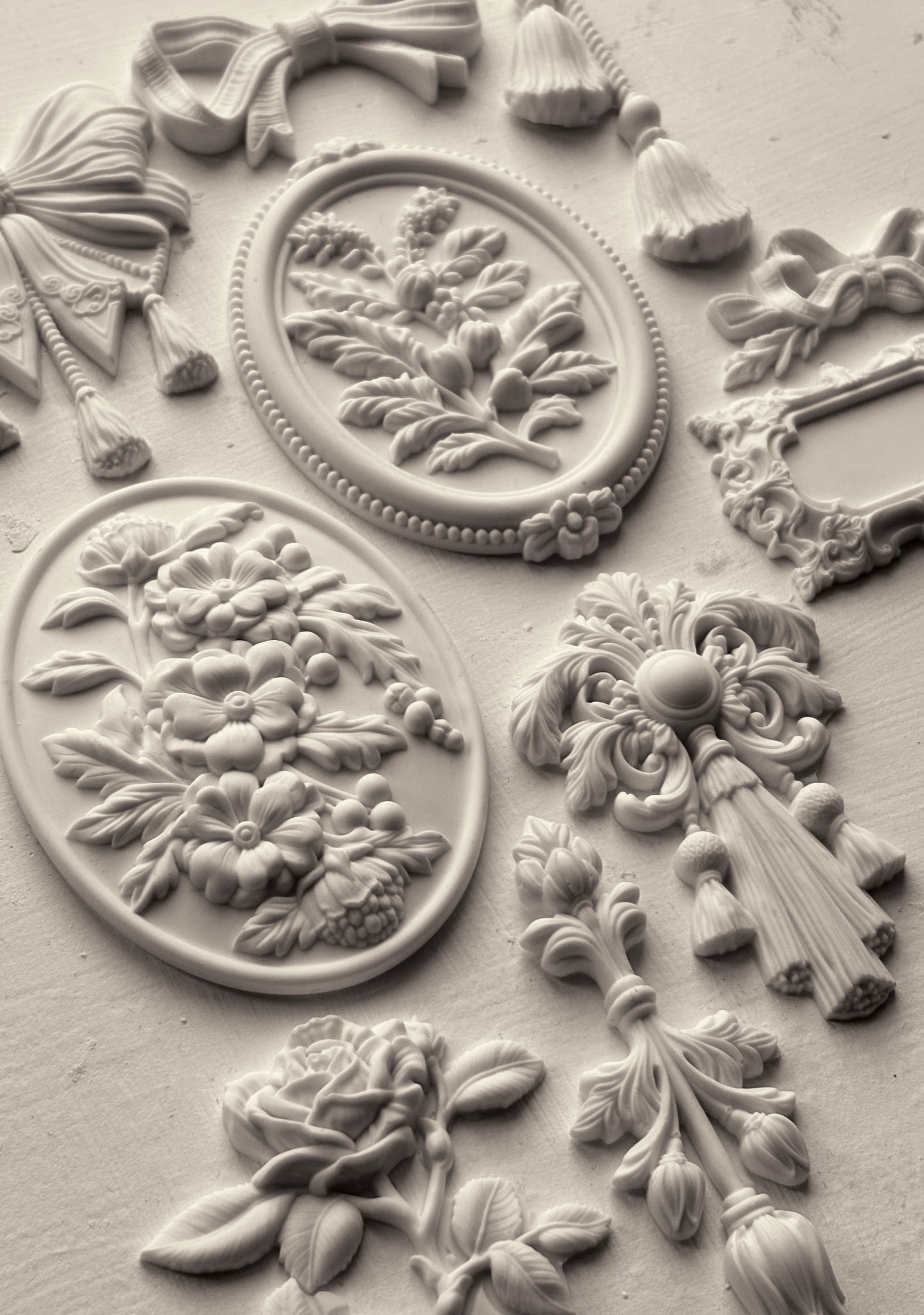 IOD Victoriana 6 x 10 Mould Holiday 2025