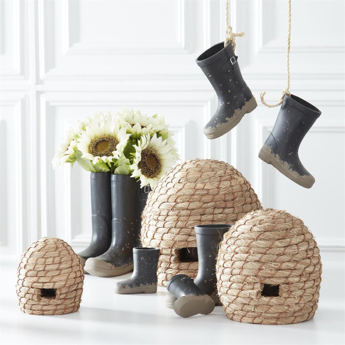 7 inch Black Resin Rainboot Wallmount