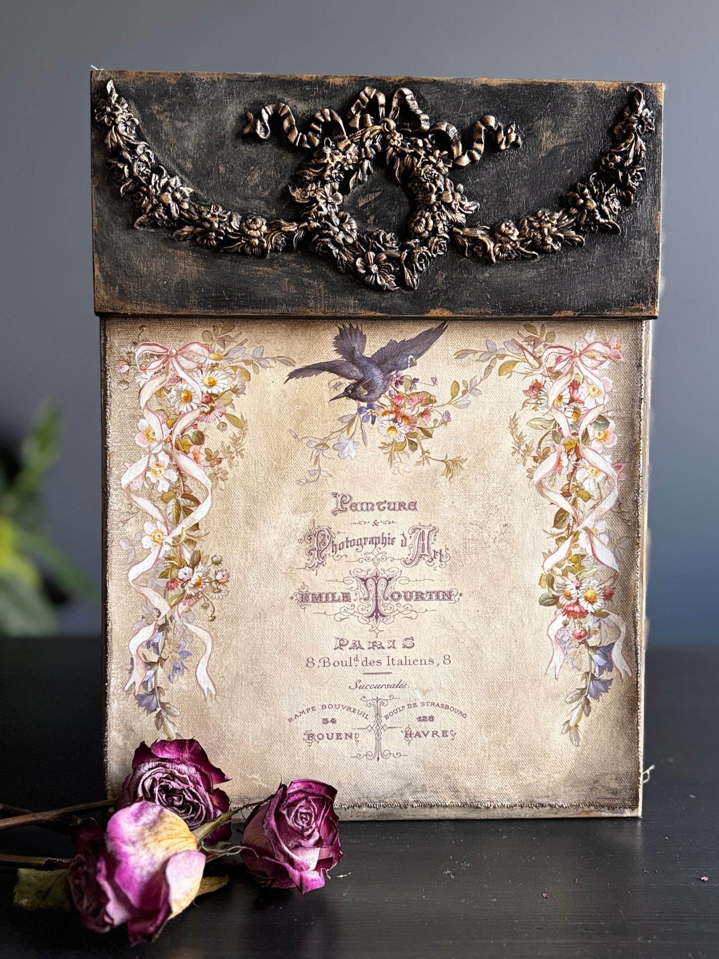 Wreath & Swags 6x10 Mould™ IOD Spring 2026